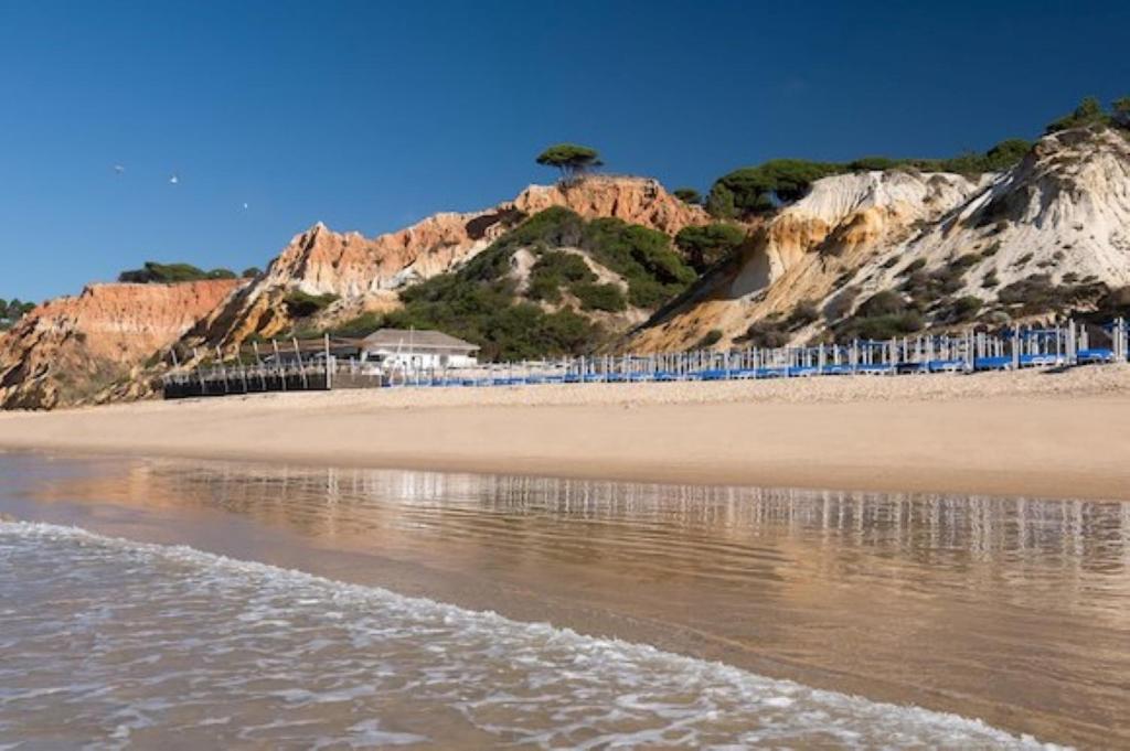 Espacoso Apt T2, Em Olhos Agua Albufeira Bagian luar foto