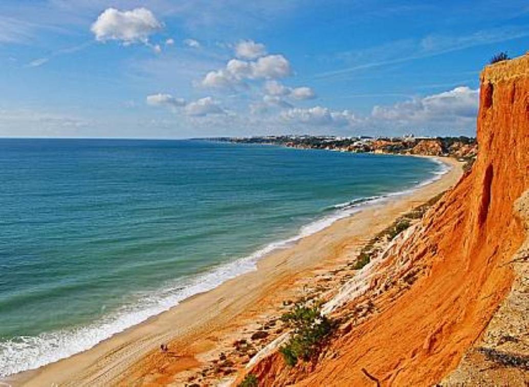 Espacoso Apt T2, Em Olhos Agua Albufeira Bagian luar foto